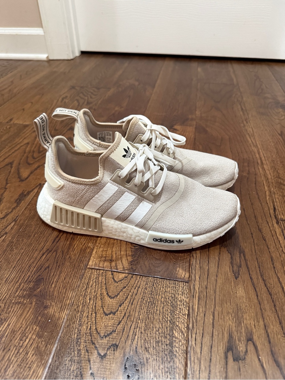 Women’s Adidas shoes size 7